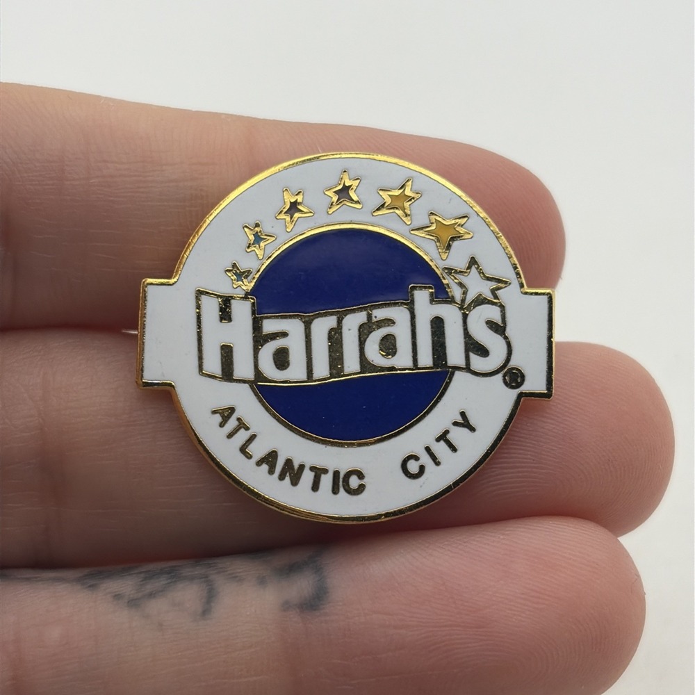 Harrah’s Atlantic City Casino Gambling Lapel Hat Pin